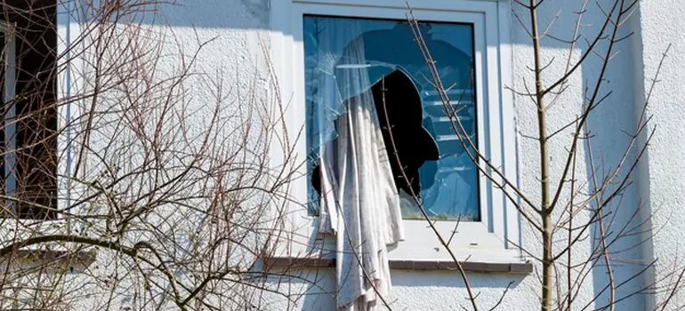 Storm Window Installation Contractors in Bellview, FL