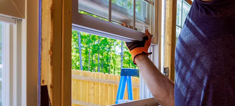 >Bay Window Curtain Rail Track in Bellview, FL